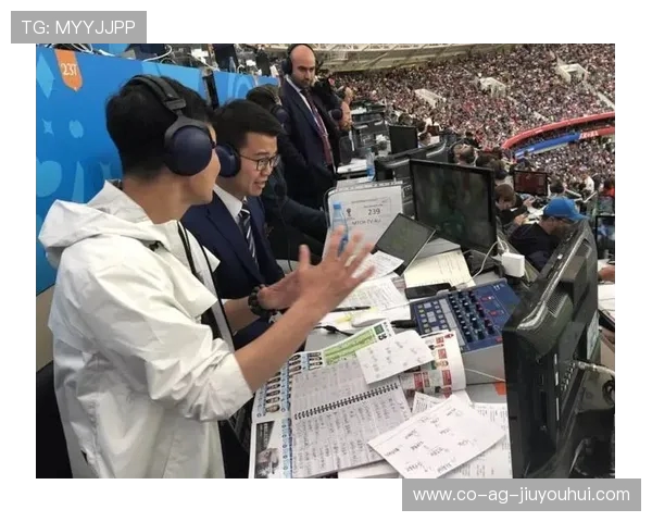 足球解说员李木子：从赛场到解说台的成长与挑战